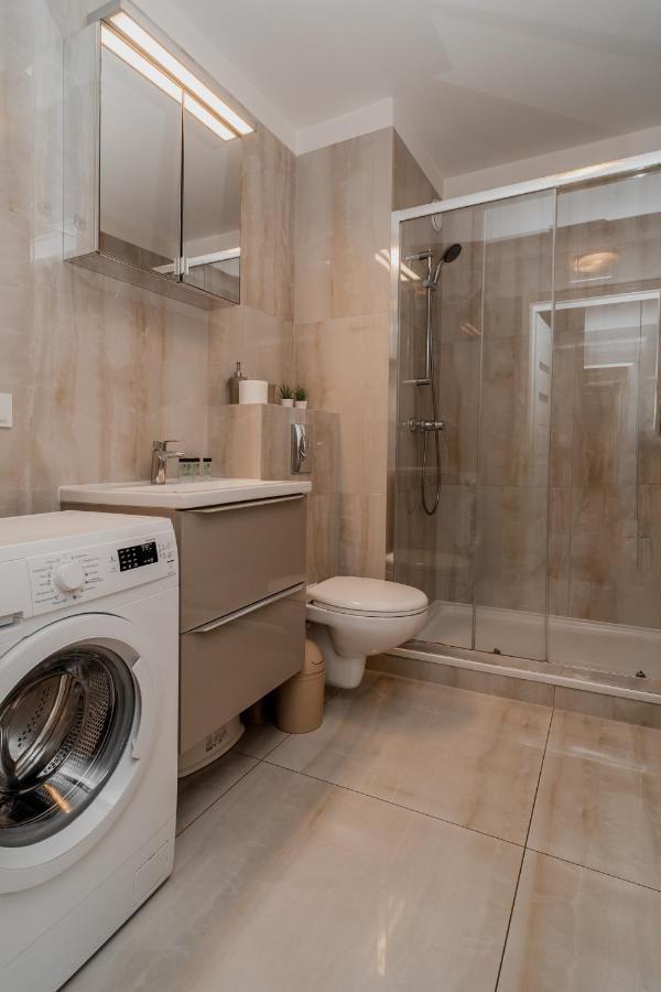 Totu Home Waterlane Island Apartments Gdansk Bagian luar foto